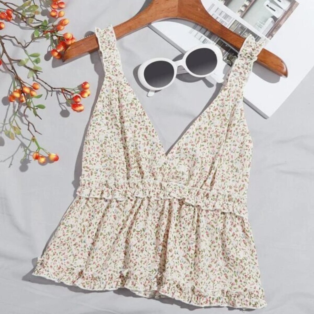 Back Frill Trim Ditsy Floral Top